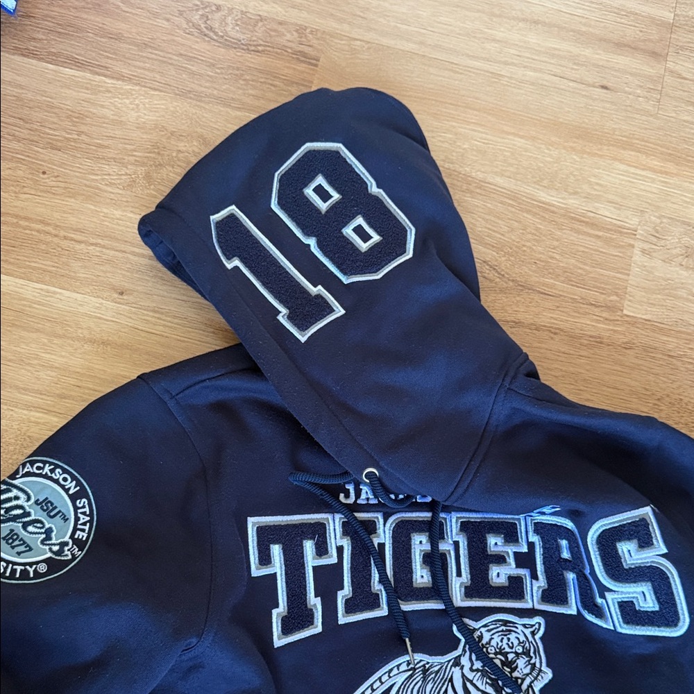 JACKSON STATE UNIVERSITY Navy Crewneck Hoodie with Tigers Graphic - Picture 6 of 6